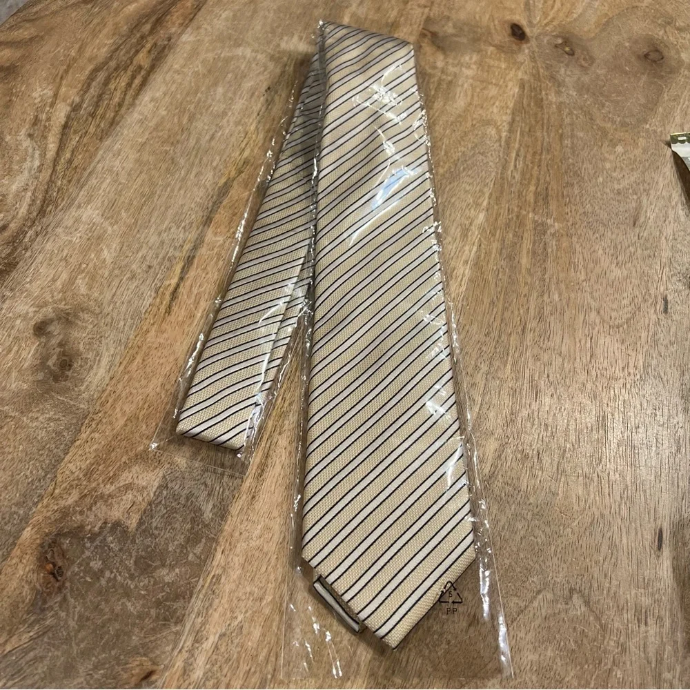 Yves Saint Laurent YSL Striped Silk Tie - Picture 1 of 7
